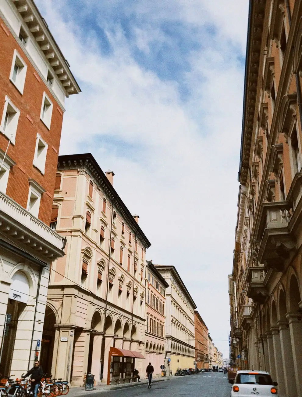Porticoed buildings in Bologna’s historic centre