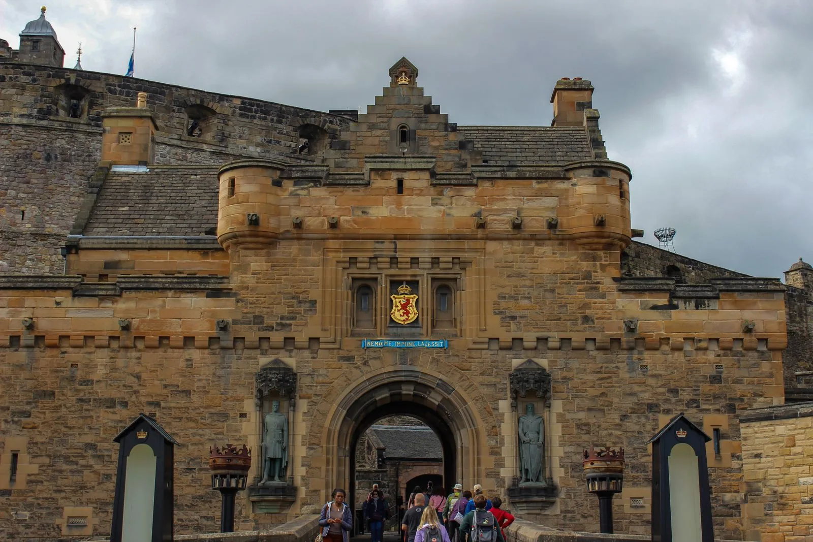 Visitors at the entrance to Edinburgh Castle