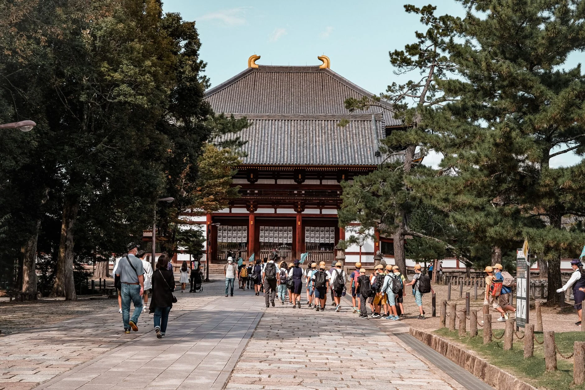 Visitors on the approach to Todaiji’s Great Buddha Hall in Nara