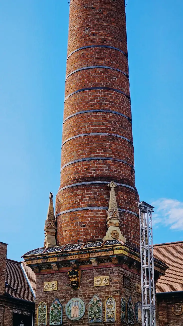The decorated Cifra brick chimney in the Zsolnay Cultural Quarter’s Pirogránit courtyard in Pécs