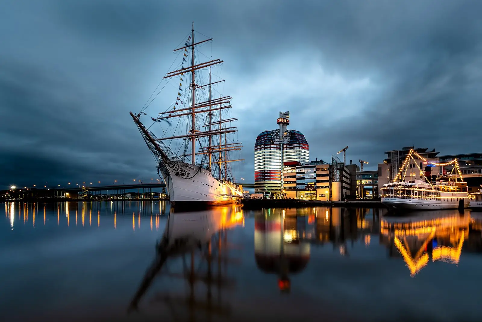 The sailing ship and waterfront buildings at Lilla Bommen in Gothenburg